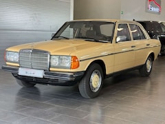 Bild des Angebotes Mercedes-Benz 240 D 1.Hand H-Zullasung