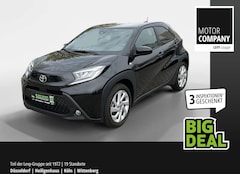 Bild des Angebotes Toyota Aygo 1.0 Explore Kamera+ACC+Navi+SHZ+2xKlima+LED