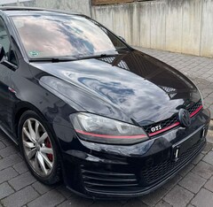 VW Golf GTI Golf VII 3-Türer Performance BlueMotion Technology DSG