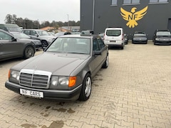 Bild des Angebotes Mercedes-Benz 300 D W124 2.Hand,TÜV01.26,Alu,vieles Neu