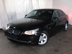 Bild des Angebotes BMW 520 520D STEPTRONIC NAVI XENON PDC STANDHEIZUNG SHZ