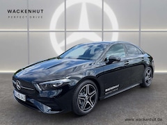 Bild des Angebotes Mercedes-Benz A 200 Limousine AMG NIGHT PANO DISTR LED KAMERA