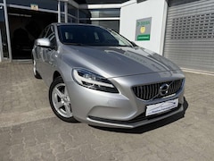 Bild des Angebotes Volvo V40 Kinetic T2 mit Klima/Navi/LED/Alus/PDC&Kamera/Met.