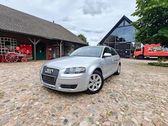 Bild des Angebotes Audi A3 Sportback 1.6 Aut. Ambie/ Panoramadach/ Navi