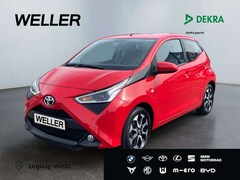 Bild des Angebotes Toyota Aygo x-play club *CarPlay*Kamera*LMF*BT*Colorglas*