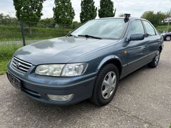 Bild des Angebotes Toyota Camry 2,2 i 2. HAND * KLIMAAUT. *