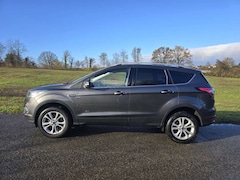 Bild des Angebotes Ford Kuga 1,5 EcoBoost AWD 4x4 134kW Titanium Automatik AHK.