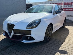 Bild des Angebotes Alfa Romeo Giulietta Sport*Automatik*Bi-Xenon*Alcantara*Zahnriemen NEU*