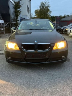 Bild des Angebotes BMW 318 Baureihe 3 Lim. 318i