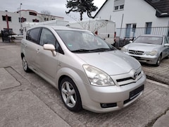 Bild des Angebotes Toyota Corolla Verso Corolla Verso 2.2 D-CAT Sol