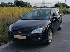 Bild des Angebotes Ford Focus Focus Turnier 1.6 16V Ghia