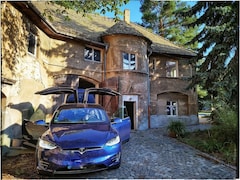 Bild des Angebotes Tesla Model X Tesla Model X 100D – NEUE HV-BATTERIE (01/24) – Garantie bis 12/26 – 6-Sitzer Business - Allrad - Mittelkonsole 2. Reihe