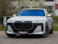 Bild des Angebotes BMW 740 d M SPORT.MASSAGE.DR.ASS.PRO.SKY.INDIVI.5/100