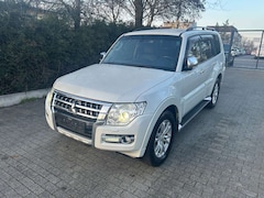 Bild des Angebotes Mitsubishi Pajero 3.2 DI-D Diamant Edition