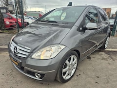 Bild des Angebotes Mercedes-Benz A 170 A 170 T. Leder Panoramadach 100 Jahre Mercedes Ju