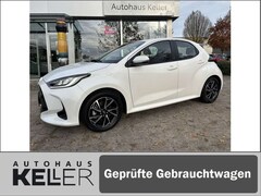Bild des Angebotes Toyota Yaris Hybrid 116 1.5 VVT-i Team Deutschland