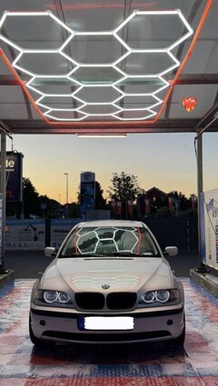 Bild des Angebotes BMW 320 320d Touring