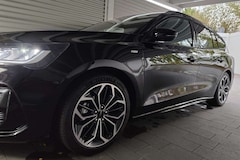 Bild des Angebotes Ford Focus Focus Turnier 1.0 EcoBoost Hybrid Aut. ST-LINE X