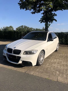 Bild des Angebotes BMW 335 i 3.Hand/ TÜV Neu/ M-Performance AGA