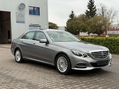 Bild des Angebotes Mercedes-Benz E 300 Lim. BlueTec Schiebedach*LED*Navi*Kamera