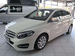 Bild des Angebotes Mercedes-Benz B 180 B-Klasse 7G-DCT Style AHK Navi LED Parkass