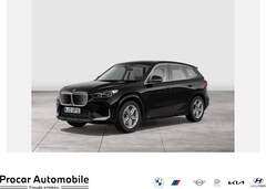Bild des Angebotes BMW iX1 xDrive30 (ab 2022) HUD ACC AHK RFK NAVI LED