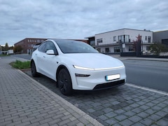 Tesla Model Y Premium Maximale Reichweite Allradantrieb