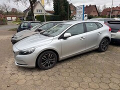 Bild des Angebotes Volvo V40 D4 Auto Momentum 190PS Euro6 *Navi*guter Zus