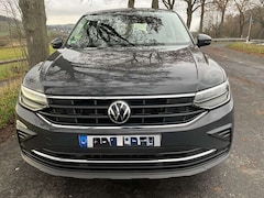 Bild des Angebotes VW Tiguan Basis