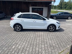 Bild des Angebotes Hyundai i30 Intro Edition Mild-Hybrid++50000Km++TOP++