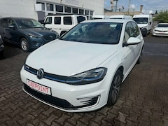 VW Golf VII Lim. e-Golf KLIMAAUT/NAVI/PDC/1.HAND