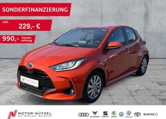 Bild des Angebotes Toyota Yaris 1.5 l Dual-VVT-iE LED+NAVI+ACC+RFK+APP+SHZ