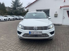 Bild des Angebotes VW Touareg V6 3.0 TDI 4Motion AHK NAVI Fahrschulwagen