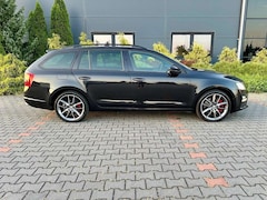 Bild des Angebotes Skoda Octavia Octavia Combi 2.0 TDI (Green tec) DSGRS