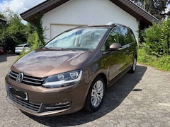 Bild des Angebotes VW Sharan Sharan 2.0 TDI Highline Leder - OpenSky – TÜV 02/27