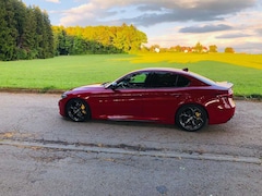 Bild des Angebotes Alfa Romeo Giulia 2.0 Turbo 16V AT8-Q4 Veloce Ti
