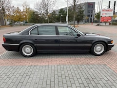 Bild des Angebotes BMW 735 iL E38 Langversion Schwarz  Facelift Top Zustand