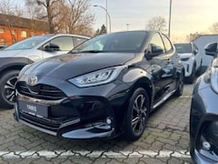 Bild des Angebotes Toyota Yaris Hybrid Teamplayer Safety- & Comfortpaket