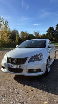 Bild des Angebotes Suzuki Kizashi 2.4 4x4 CVT Sport