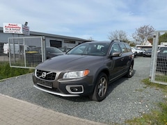 Bild des Angebotes Volvo XC70 2.4 Diesel AWD Momentum Automatik|Leder|AHK