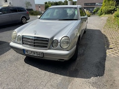 Bild des Angebotes Mercedes-Benz E 230 classic