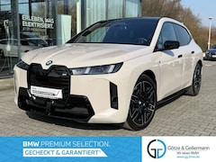 BMW iX M70 xDrive //SkyLounge B&W AHK AC-LadenProf