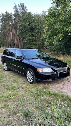 Bild des Angebotes Volvo V70 2.4 Aut. Summum