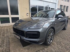 Bild des Angebotes Porsche Cayenne E-Hybrid AHK ACC HUD PANO SpChrono