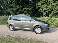 Bild des Angebotes VW Touran 2.0 TDI Trendline mit Klima und 7 Sitzer