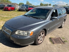 Bild des Angebotes Volvo V70 Kombi D5 Momentum