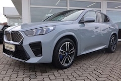 Bild des Angebotes BMW iX2 eDrive20 M Sport/Head-Up/HK/Pano./360°