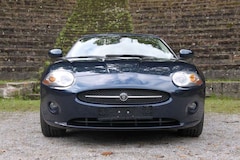 Bild des Angebotes Jaguar XK 4.2 V8 Cabriolet mit 2 Jahren Garantie 1.Hand