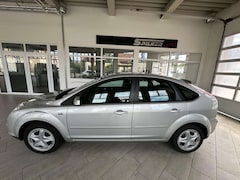 Bild des Angebotes Ford Focus Lim. Ghia
