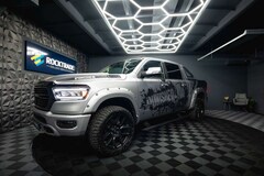 Bild des Angebotes Dodge RAM 5.7 V8 HEMI 4x4 LARAMIE PUNISHER *Pano*LED*